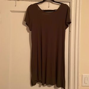 Ribbed cotton olive green dress. Size large.